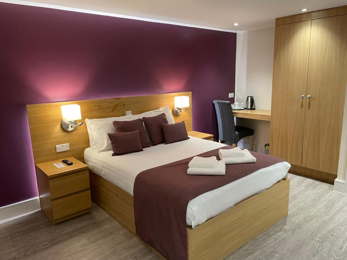 Holtwhites Hotel Enfield Eksteriør bilde