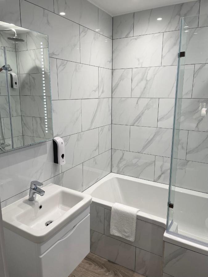 Holtwhites Hotel Enfield Eksteriør bilde