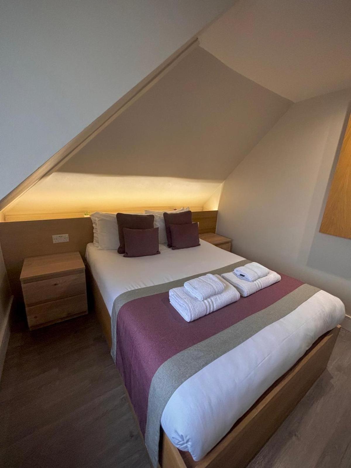 Holtwhites Hotel Enfield Eksteriør bilde